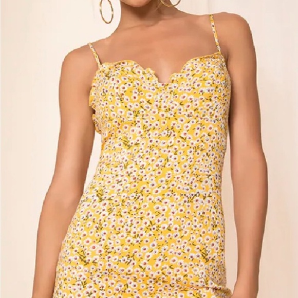 REVOLVE x superdown Yellow Floral Mini Dress with Sweetheart Neckline - Picture 2 of 6